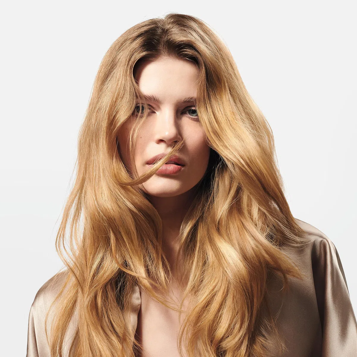 Wella Professionals FUSION Shampoo - Tecnologia Wella Professionals per capelli setosi - Shampoo professionale per capelli con aloe vera e vitamina E