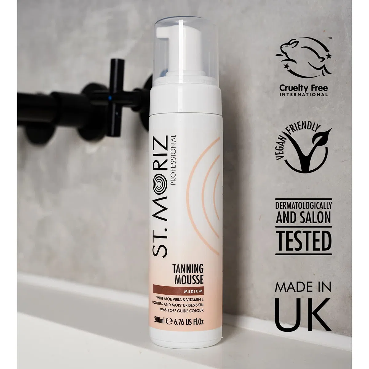 St Moriz Instant Self Tanning Mousse 2 x 200ml - Medium & 1x St. Moriz tanning glove