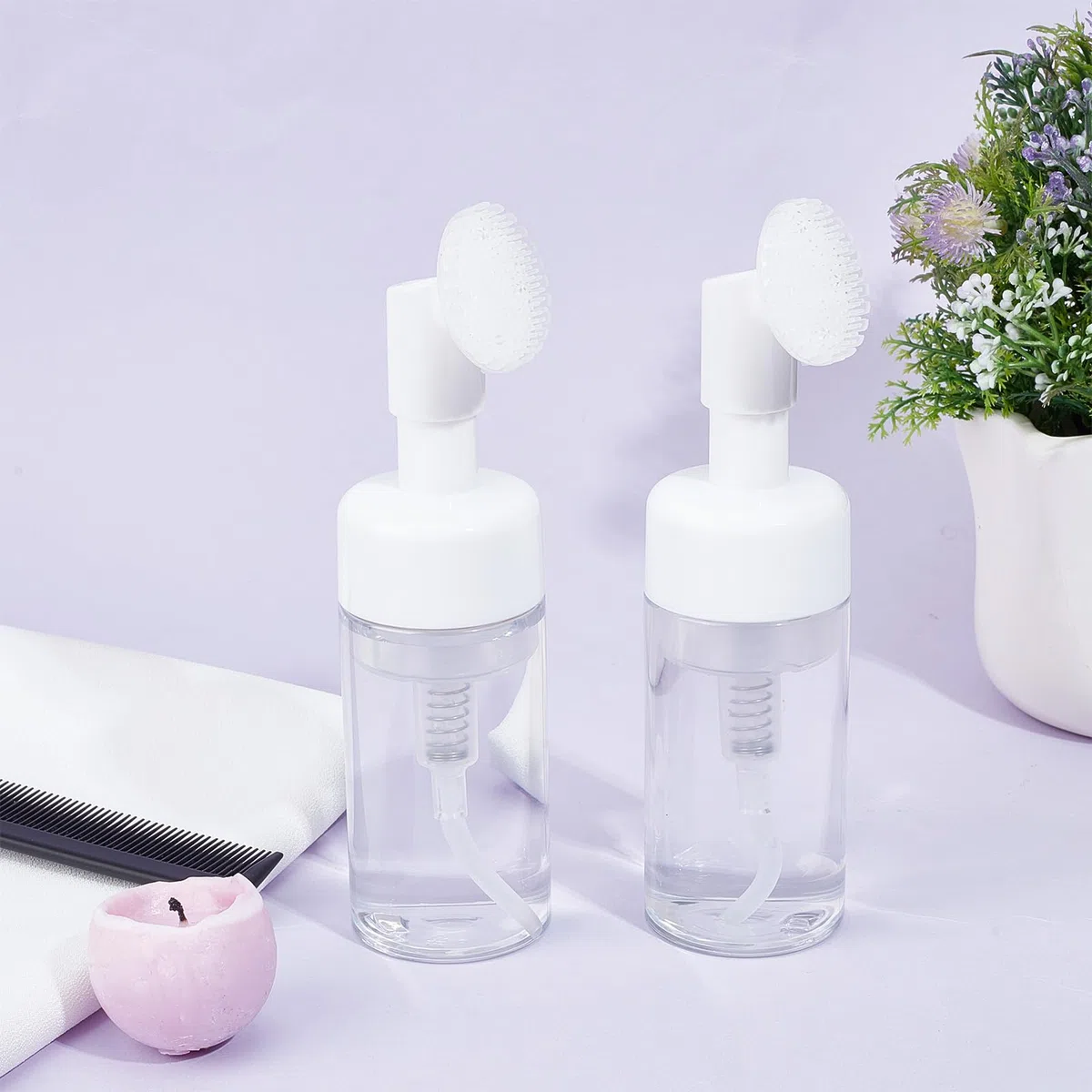 NICENEEDED Flacone In Schiuma Da 100 ml con Pennello, Dispenser per Pompa Detergente per Il Viso con Testina per Massaggio In Schiuma di Silicone, Dispenser Liquidi Da Viaggio per Sapone e Shampoo