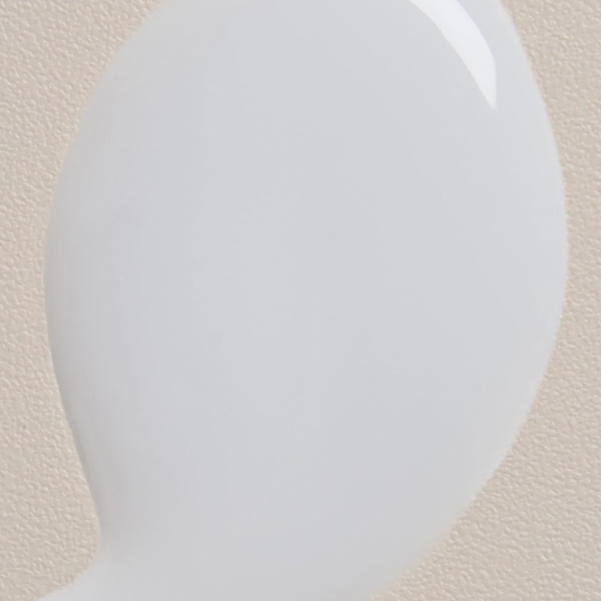 Davines LOVE Smoothing Lightweight Milk - Latte lisciante leggero per capelli fini e crespi - Termoprotettore - 150 ml