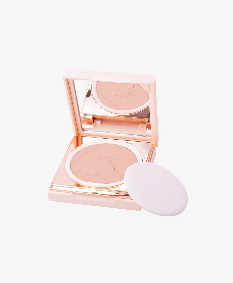 Bionike Defence Color - Cipria Compatta Soft Touch N.102 Miel, per Pelle Sensibile, Fissa il Makeup con un Finish Matte, Uniforma l'Incarnato e Minimizza le Rughe sul Viso, 8 gr