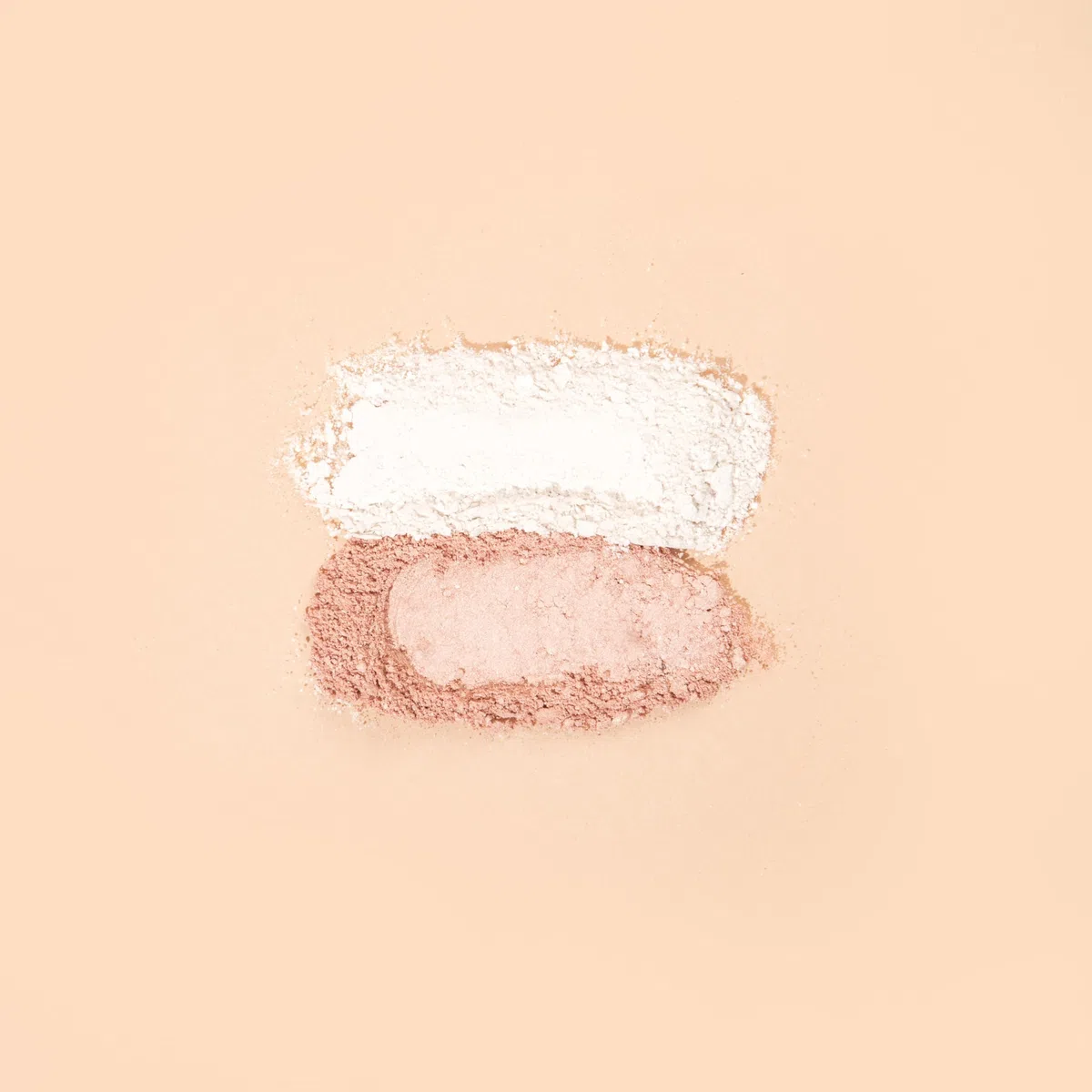 Bionike Defence Color - Cipria Compatta Soft Touch N.102 Miel, per Pelle Sensibile, Fissa il Makeup con un Finish Matte, Uniforma l'Incarnato e Minimizza le Rughe sul Viso, 8 gr