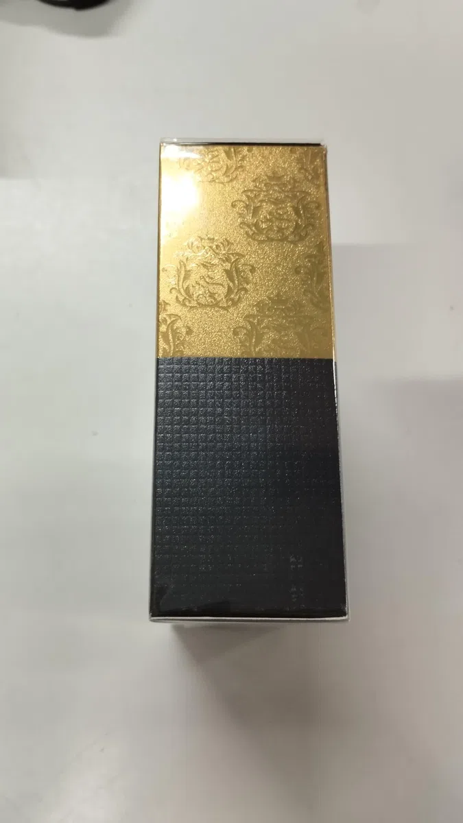 Ministry Of Oud Oud Satin Extracto De Fragranza, per una scia personale, 100ml