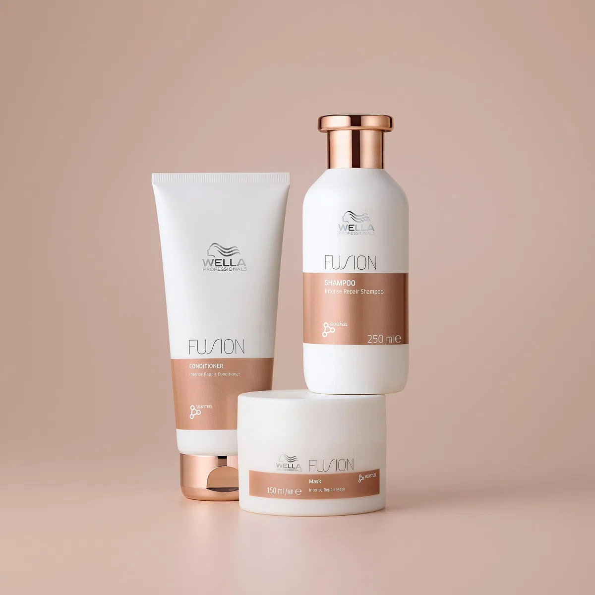 Wella Professionals FUSION Shampoo - Tecnologia Wella Professionals per capelli setosi - Shampoo professionale per capelli con aloe vera e vitamina E