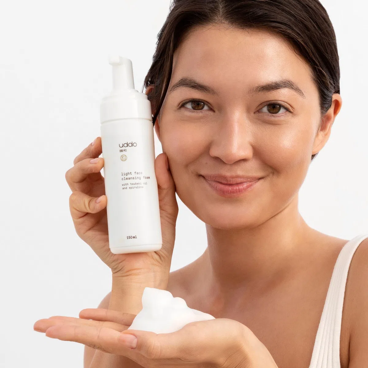 UDDO Cura del viso in schiuma viso da donna e uomo 150 ml - Per la pulizia del viso Spirulina Tsubaki Olio naturale per la pulizia del viso Schiuma Detergente per il viso Pulisce il viso Rassoda