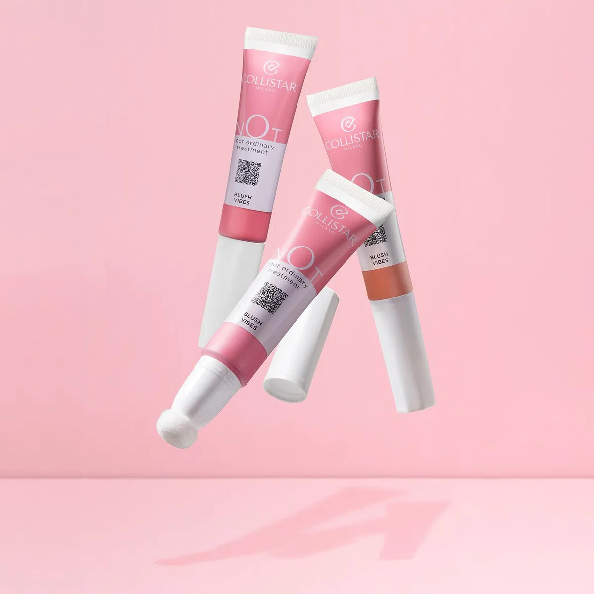 Collistar NOT Blush Vibes, Blush Liquido Multiuso, Idratante, Levigante, Applicatore Sponge, per Viso, Occhi, Labbra, con Acido Ialuronico, Finish Luminoso, Texture Leggera, n. 01 Pink Lemonade, 15 ml