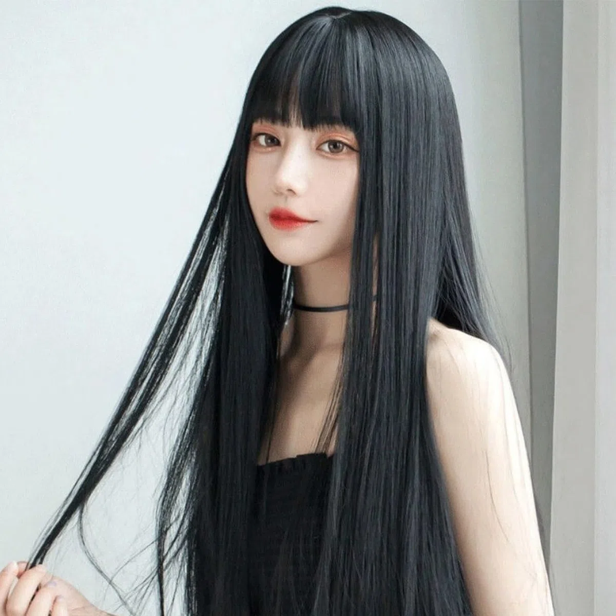 Parrucche lunghe nere lisce per donne, parrucche sintetiche di ricambio, parrucca per costume cosplay, uso quotidiano con frangia, resistenti al calore, alla moda, elegante, 28,3